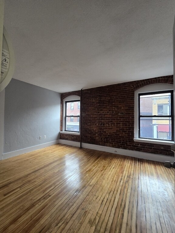 Building Photo - 604 Essex St