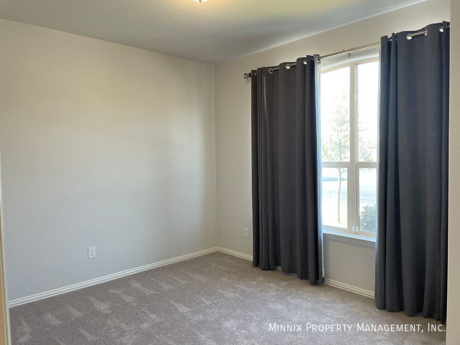 Building Photo - 1219 Pavilion Pkwy