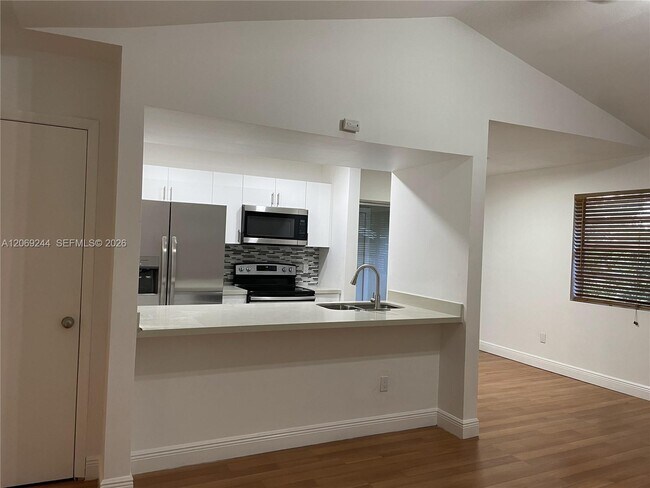 Building Photo - 15325 SW 106th Terrace