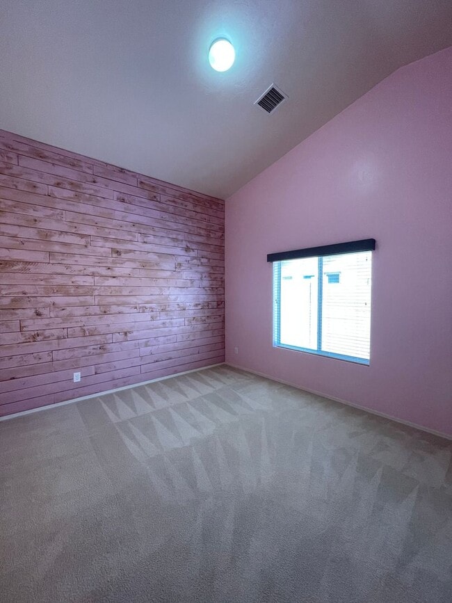 Building Photo - 1994 Willow Oak Ln