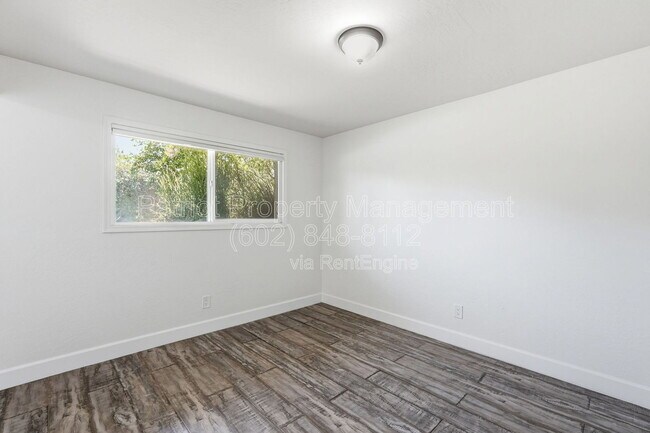 Building Photo - 207 E El Caminito Dr