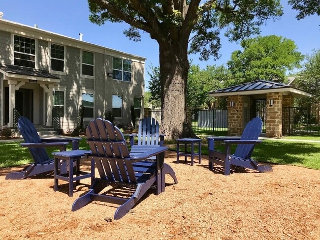 Building Photo - 6304 Prospect Ave