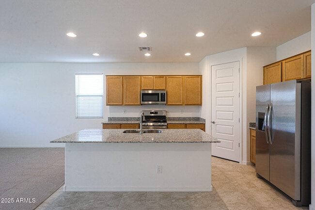 Building Photo - 25180 N 172nd Dr