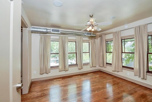 Building Photo - 4009 Greeley St