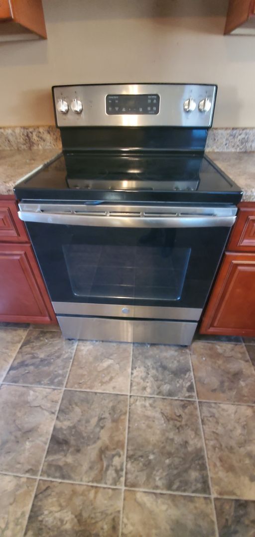 Building Photo - 2604 Aden Pl