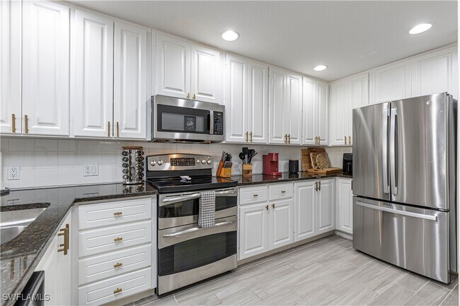 Building Photo - 28572 Alessandria Cir