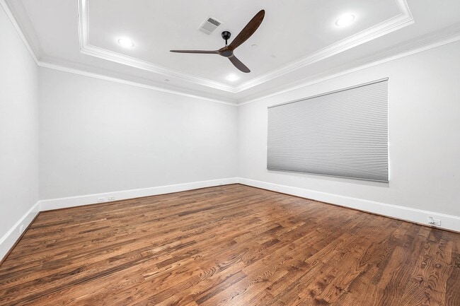 Building Photo - 5733 Winsome Ln