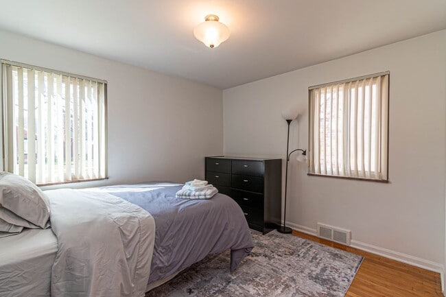 Building Photo - 21825 McCormick St