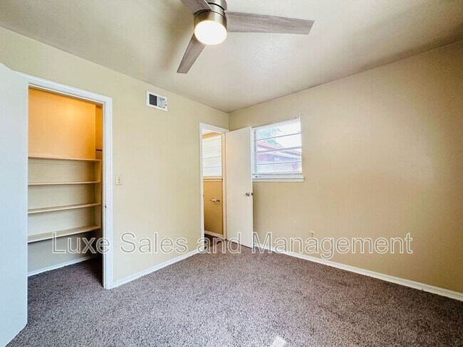 Building Photo - 4313 Epperly Dr