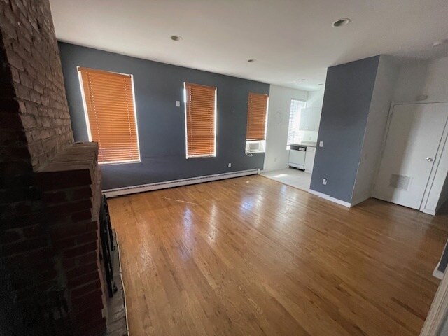 Building Photo - 550 1st St