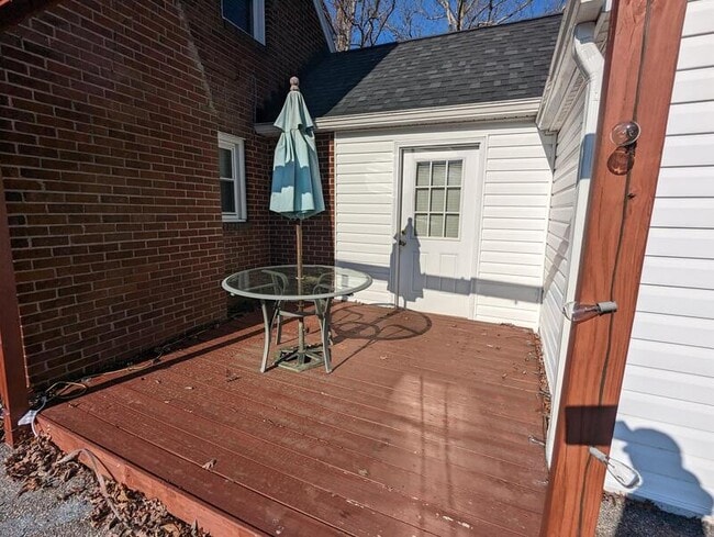 Building Photo - 22665 Timberlake Rd