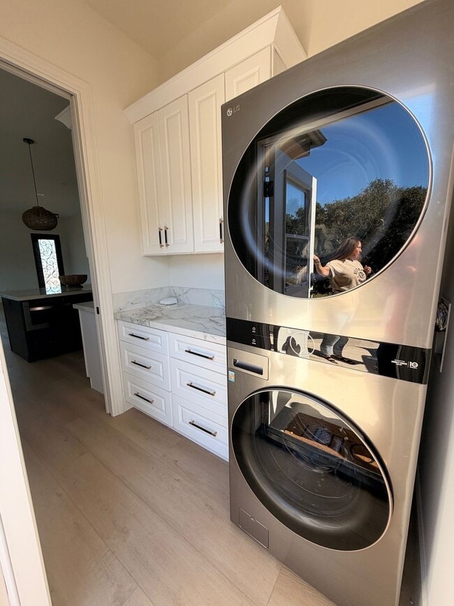 Building Photo - Charming 2-Bedroom Home in Private Gated Community