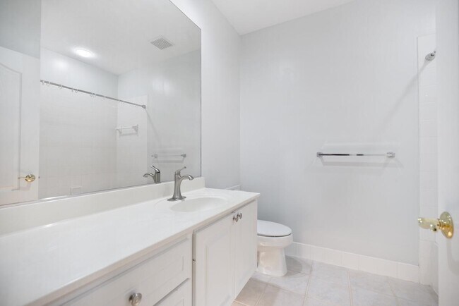Building Photo - 329 Legare Ct