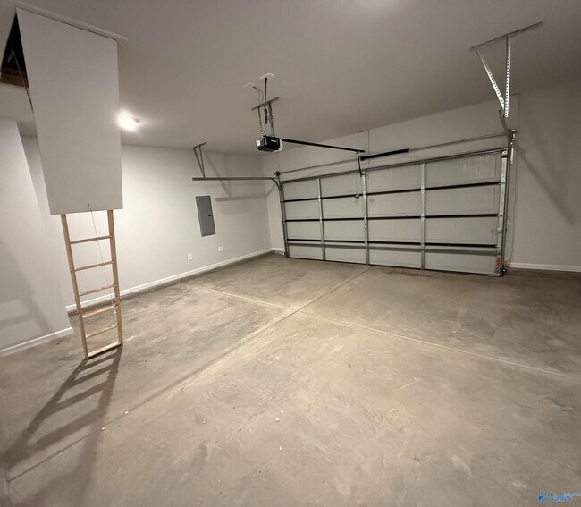 Building Photo - 212 Cobbdale Park Dr