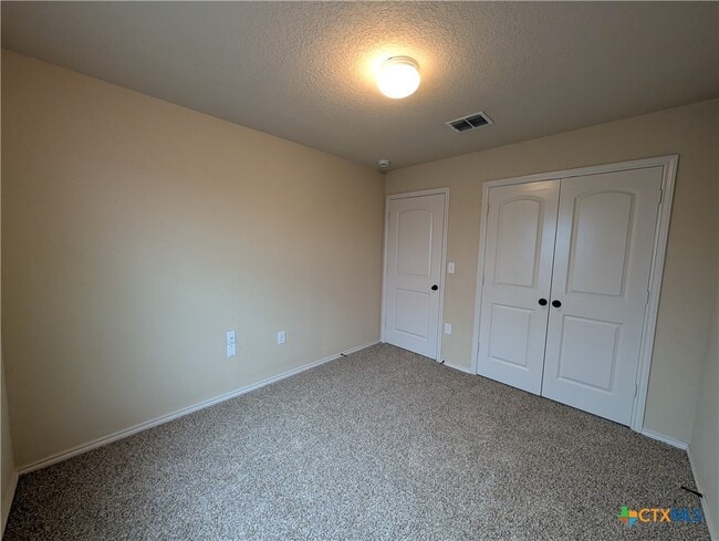 Building Photo - 669 Creekside Cir