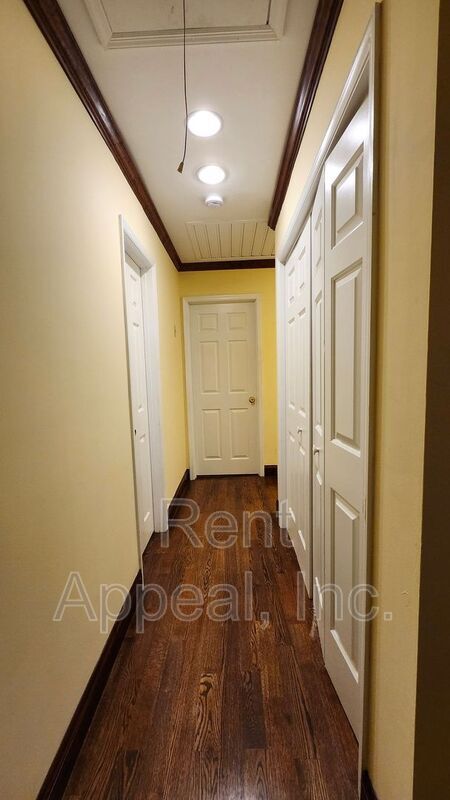 Building Photo - 310 Milesford Ct