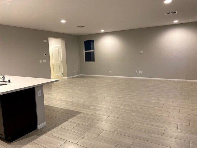 Building Photo - 3051 Concepcion Ct