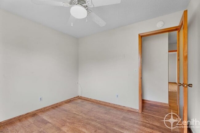 Building Photo - 6509 Louisiana Dr