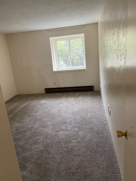 Primary Photo - 20 Erick Rd