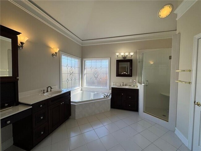 Building Photo - 4505 Chattahoochee Plantation Dr SE