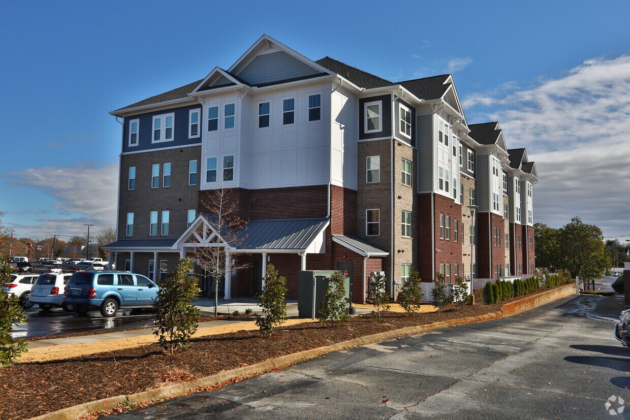 Pleasantburg Senior Greenville Sc Apartment Finder