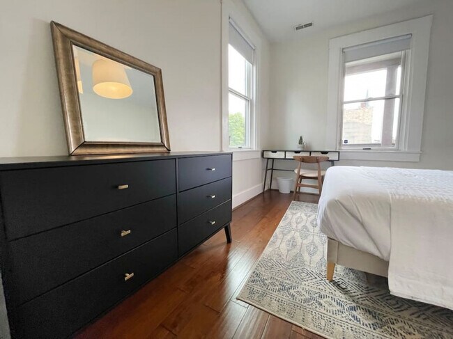 Building Photo - 1806 Republic St