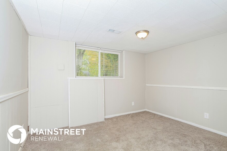 Building Photo - 2020 Turner Dr
