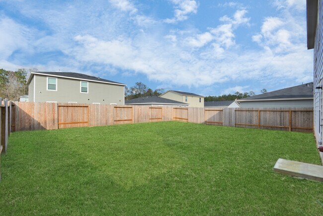 Building Photo - 15665 Briar Frst Dr
