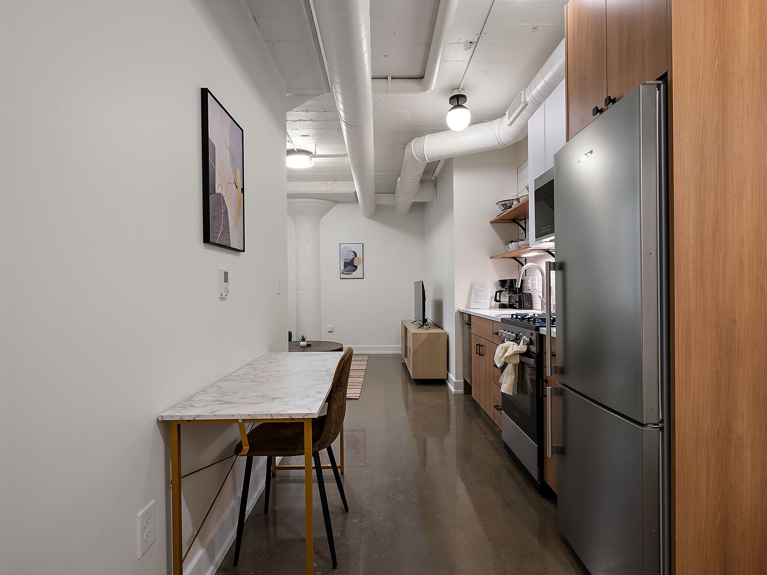Building Photo - 608 N 3rd St