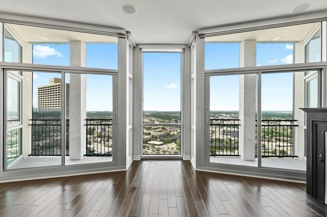Building Photo - 500 Throckmornton-1145.51