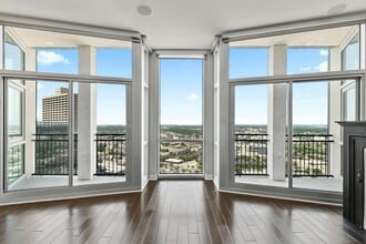 Building Photo - 500 Throckmornton-7220.232