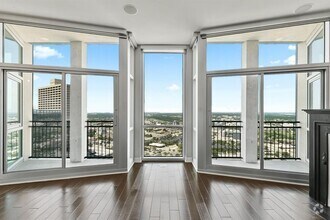 Building Photo - 500 Throckmornton-7224