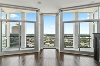 Building Photo - 500 Throckmornton-722