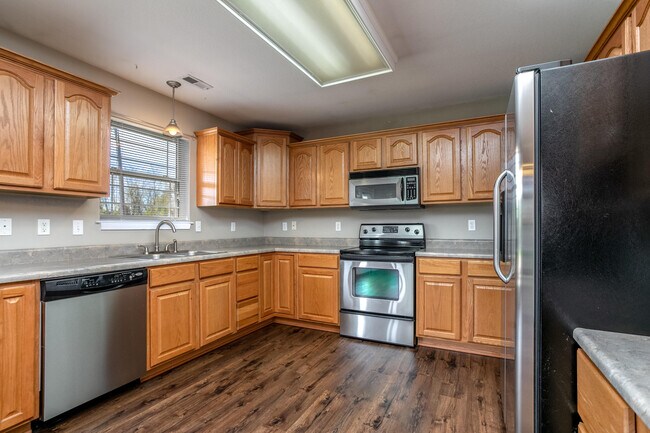 Building Photo - 4800 Burbank Loop