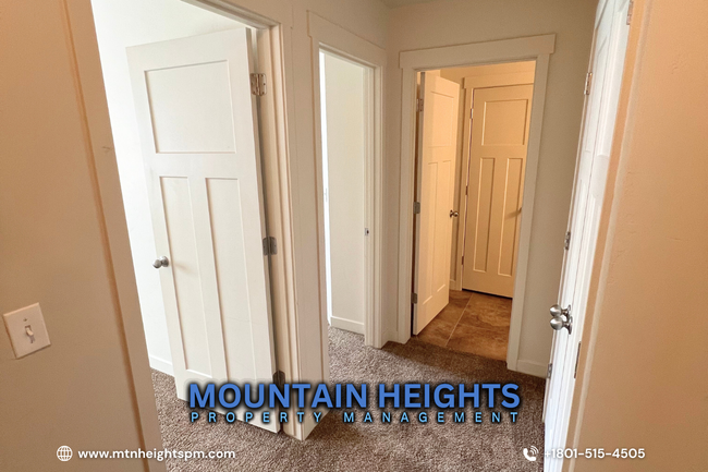 Building Photo - 14391 S Oakfield Way