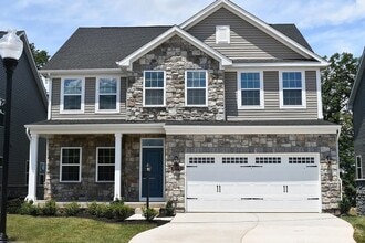 Building Photo - Spacious & Modern Home w/ 4 Bed, 4.5 bath in Manassas, Close to I-66, Includes Lawn & Other Services