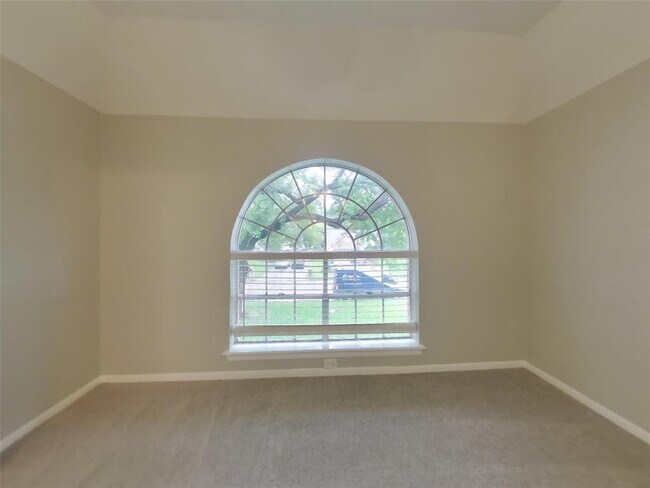 Building Photo - 14811 Cypress Ridge Dr