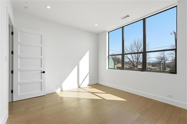 Building Photo - 3633 Thedford Ave