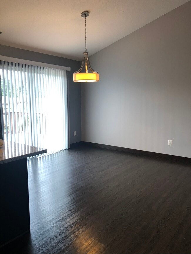 Building Photo - 1253 Turnberry Dr SE
