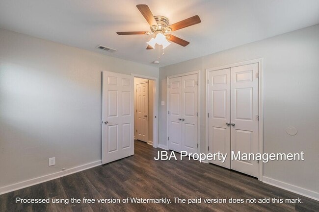 Building Photo - 3515 Selk Ave