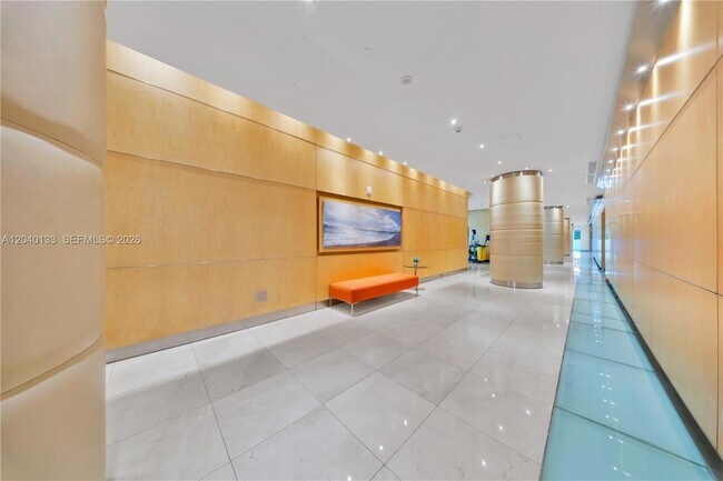 Building Photo - 2101 Brickell Ave
