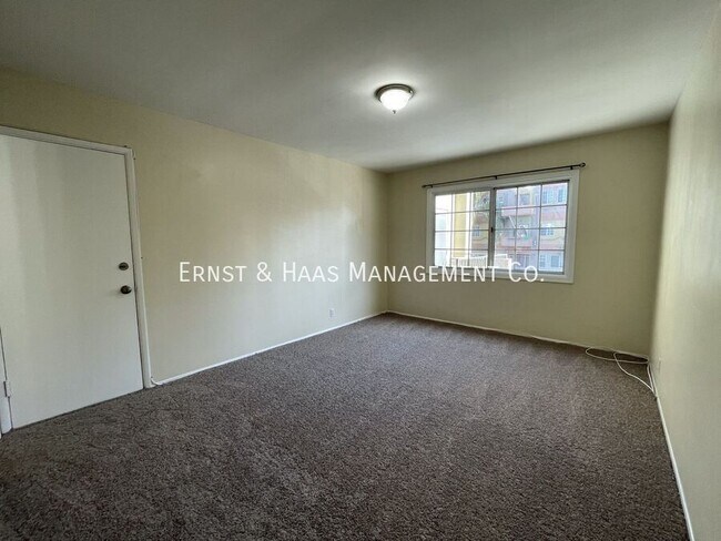 Building Photo - 21 Alamitos Ave