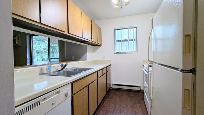 Building Photo - 1335 N Winslowe Dr