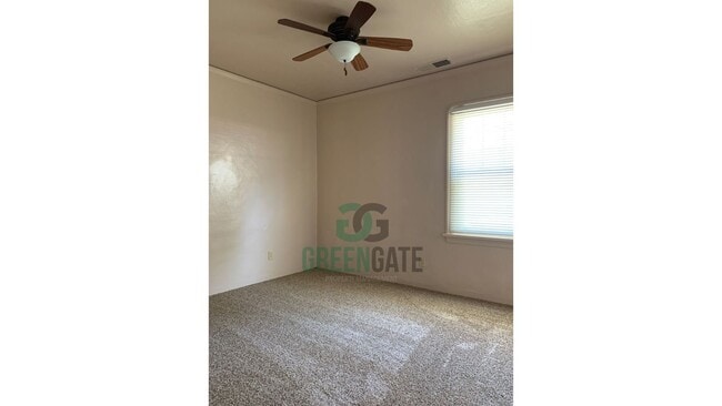 Building Photo - Charming 2 Bedroom Home Available Near Dow...