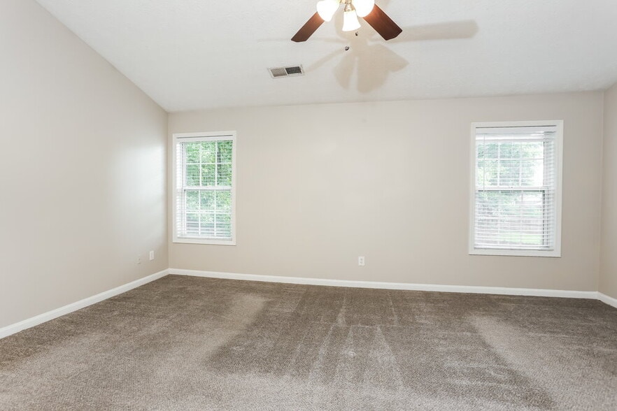 Building Photo - 1015 Maple Leaf Dr