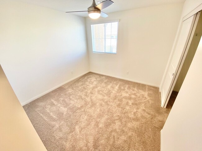 Building Photo - STUNNING BRAND NEW 3 BEDROOMS 2.5 BATHROOMS TWO STORY TOWNHOUSE WITH 2 CAR GARAGE