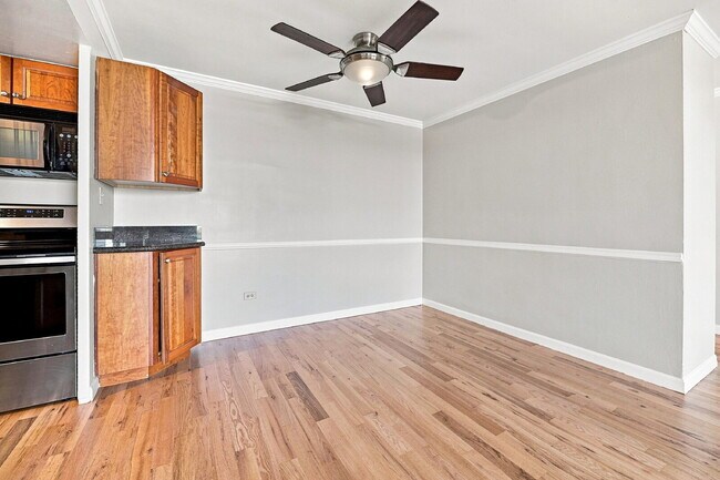 Building Photo - $1,670.95 with $300 Off the first month's rent - 2 Beds, 1.5 Bath, Condo in Denver with Balcony!