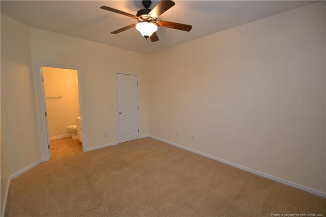 Building Photo - 821 Hamlet Park Dr
