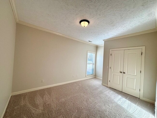 Building Photo - Walnut Trace Subdivision