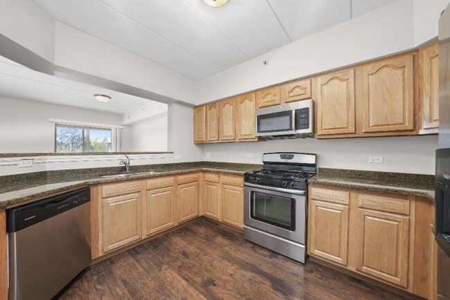 Building Photo - 7250 W 157th St